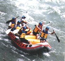 rafting.jpg (13454 bytes)